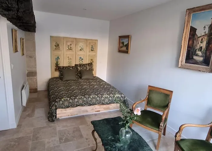 De La Maison Rouge * Saint-Christophe-sur-le-Nais